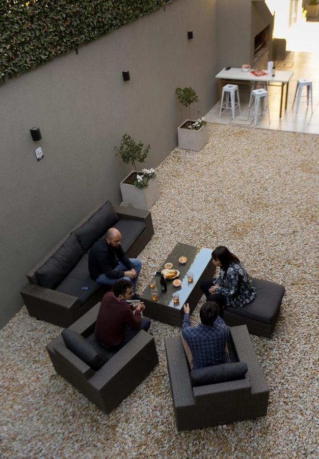 ניוקואן Bernardino Hostel Boutique מראה חיצוני תמונה