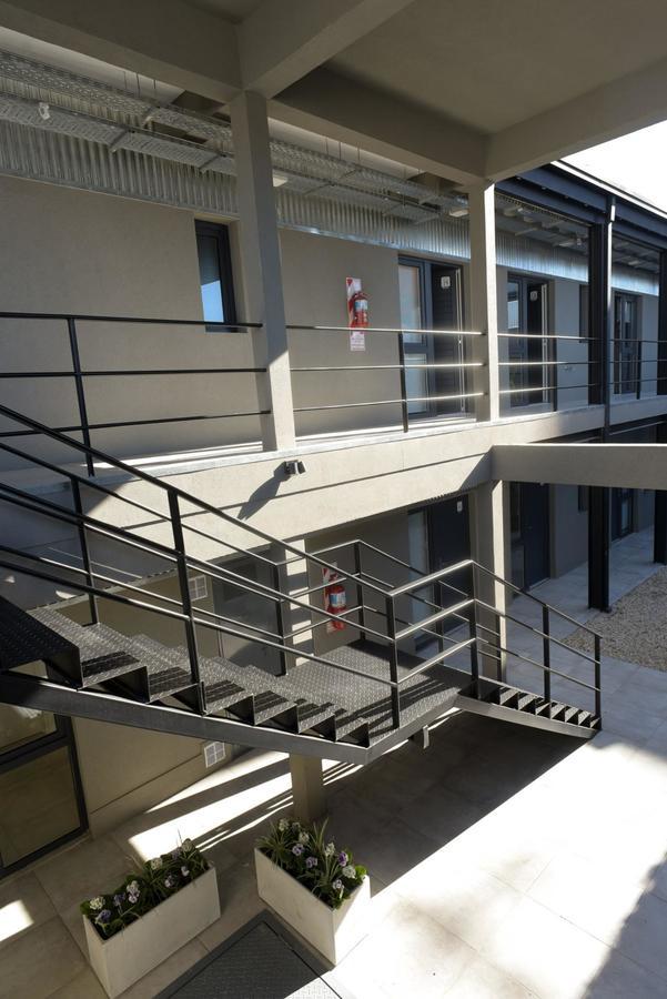 ניוקואן Bernardino Hostel Boutique מראה חיצוני תמונה